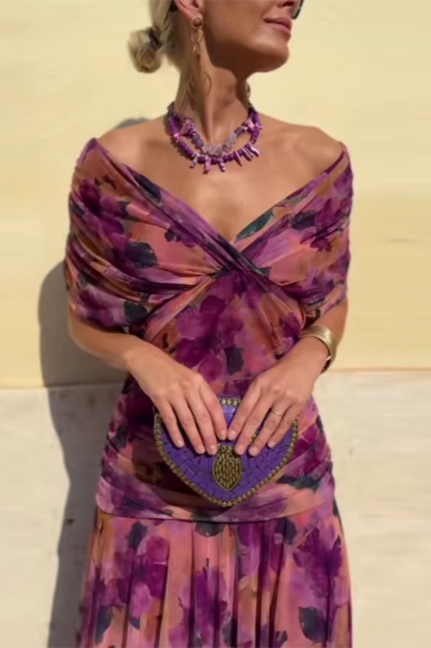 Lara - Vestido de fiesta con cuello en V