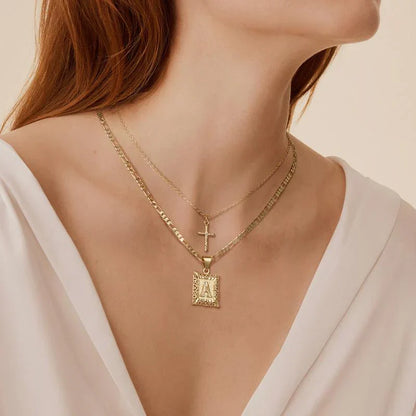 Conjunto Collar Cruz con Inicial | Oro