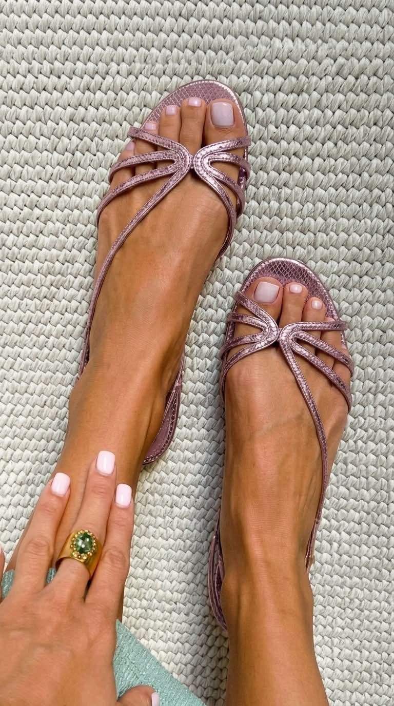 Ginebra | Sandalias Doradas Elegancia Veraniega