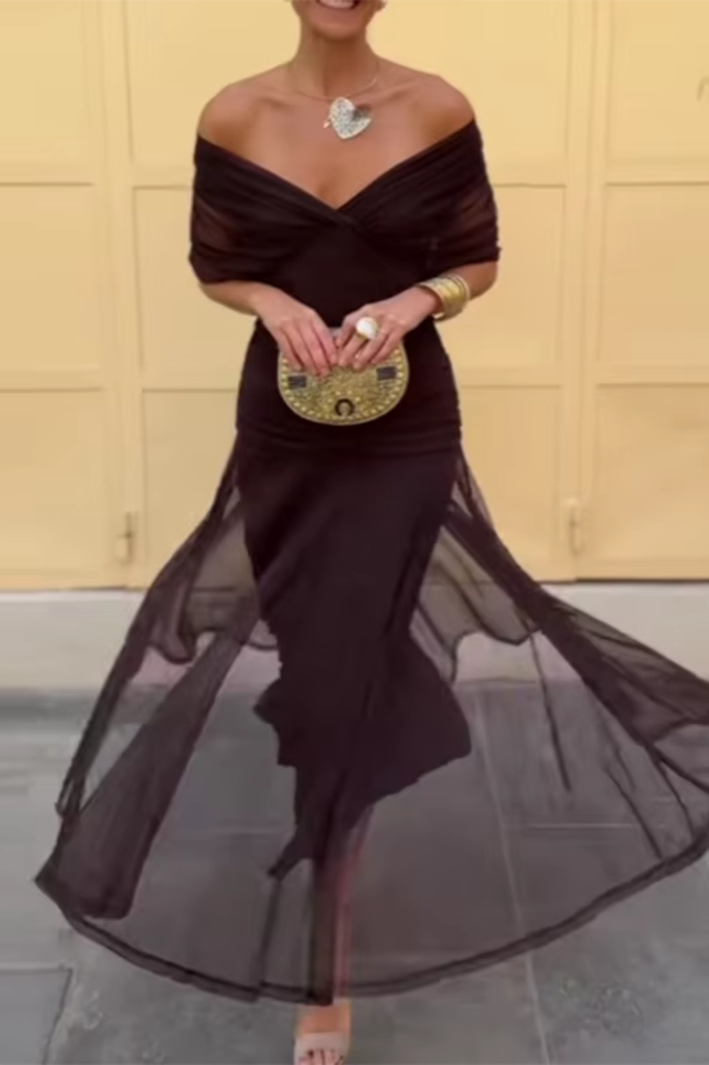 Lara - Vestido de fiesta con cuello en V